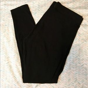 🍒2 for $8. Each $5. Black leggings